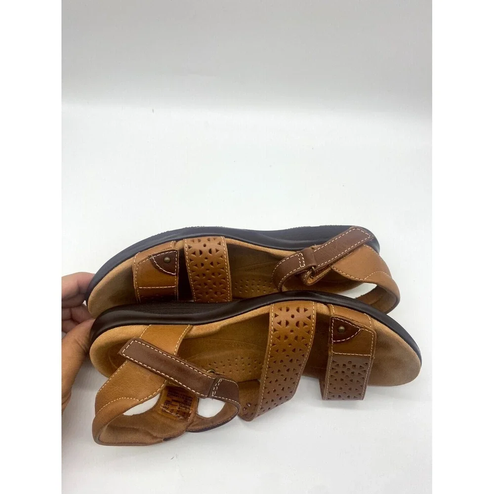 Clarks kitly way